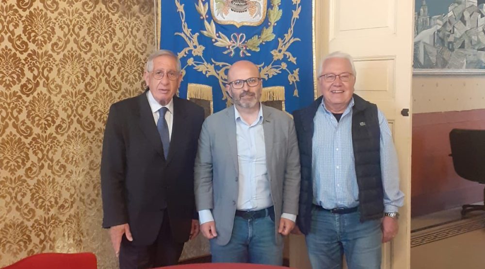 Il sindaco Aiello, il presidente Lenzo e il dottore Giarratana